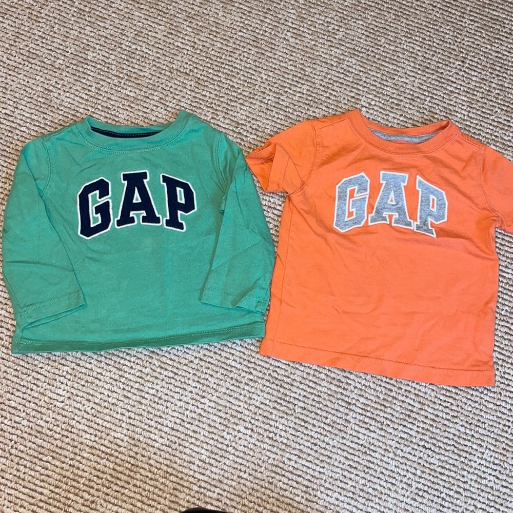 2 Gap Kids 6-12 month tops, long & short sleeve